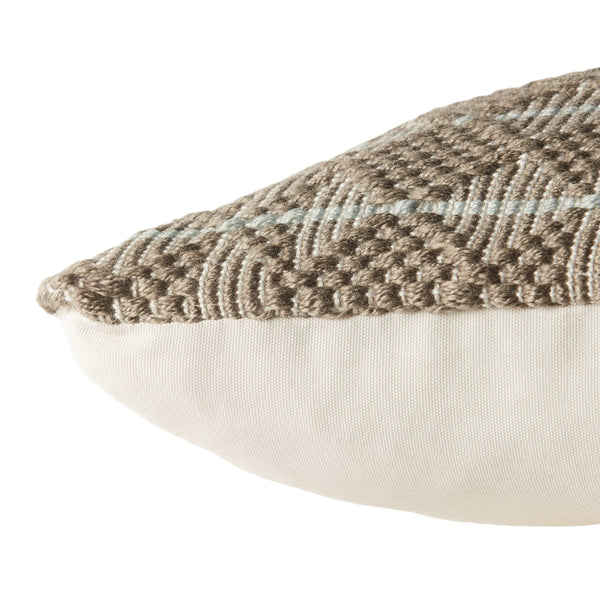 Jaipur Living Vibe by Jaipur Living Lindy Woven Geometric Polyester Indoor Outdoor Square Accent Pillow Gray PLW103741