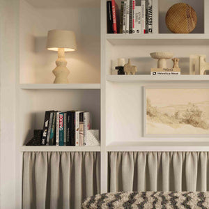 TOV Furniture Gabby Bookends - Handmade Concrete Décor for Stylish Shelves and Tables, Unique Sculptural Flair Black and White TOV-C18713