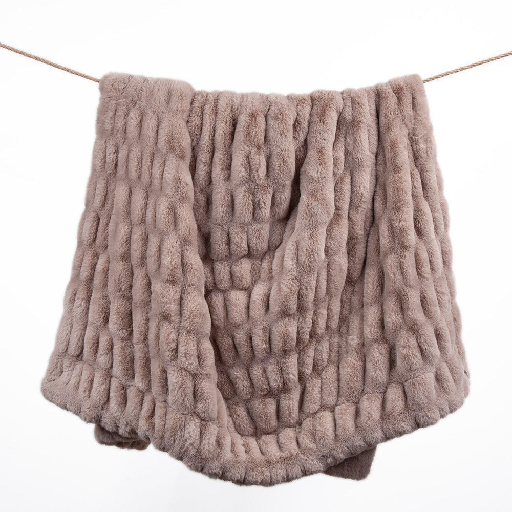 Hiend Accents Ruched Rabbit Double-sided Throw: Luxurious Comfort, Ethically-sourced Elegance For Cozy Spaces Blush Shell, 100% Polyester,Lining, 100% Polyester Tr5004-os-bh