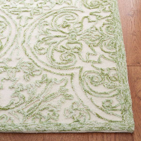 Safavieh Trace Hand-Tufted Ivory And Green Accent Rug, Wool-Cotton Blend, Low-Profile Pile, Transitional Elegance 2'-0" x 3'-0" TRC101Y-2