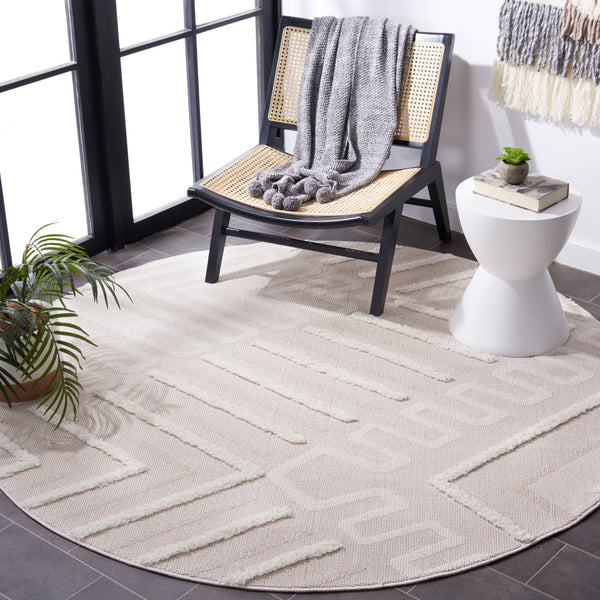 Safavieh Trends Luxurious Beige And Ivory Area Rug - Soft, Durable, Perfect For Any Home Décor Style Beige ,Ivory 70% Polyester,30% Polypropylene Trd104b-3
