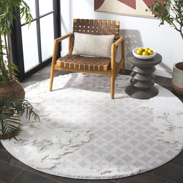 Safavieh Trends Modern Area Rug – Luxurious Plush Texture, Durable Craftsmanship, Timeless Design For Any Space Beige ,Ivory 70% Polyester,30% Polypropylene Trd136b-7r