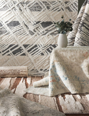 Safavieh Tribeca Hand-Knotted Wool Cotton Area Rug in Grey Ivory for Living Room Floors 8'-0" x 10'-0" TRI110F-8