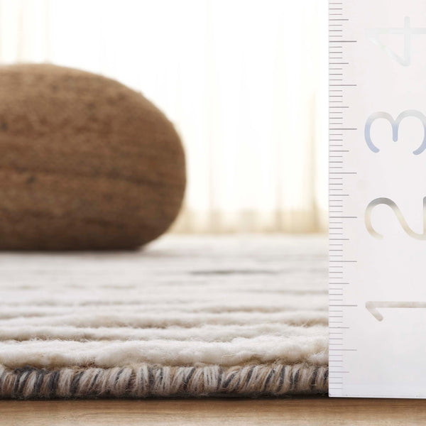 Safavieh Tribeca Luxurious Wool Pile Area Rug – Elegant Ivory And Brown Design For Stunning Interiors Ivory ,Brown Wool Pile Tri121a-6