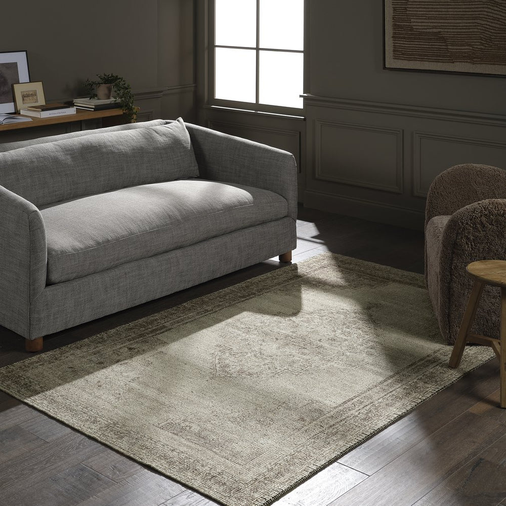 Jaipur Living Tesorino Vintage Tan Medallion Rug - Handcrafted, Timeless Design for Modern Homes