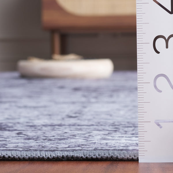 Safavieh Tucson Elegant Traditional Area Rug - Timeless Design, Durable Polyester, Washable & Slip-resistant Dark Grey ,Grey Polyester Pile Tsn113f-6