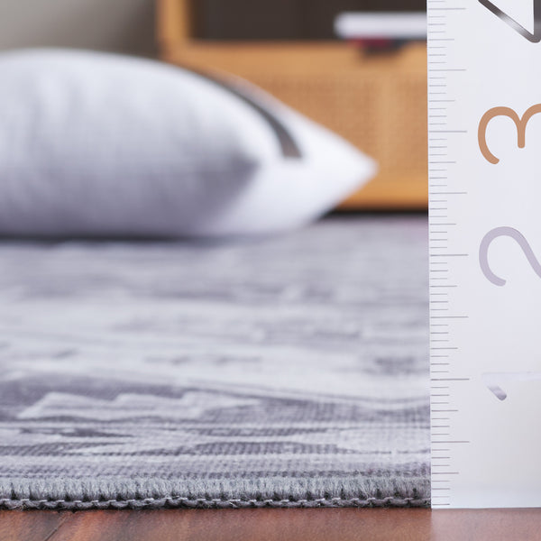 Safavieh Tucson 116f Gray / Light Gray - Luxurious Polyester Pile Rug For Cozy And Stylish Home Décor Grey ,Light Grey Polyester Pile Tsn116f-9