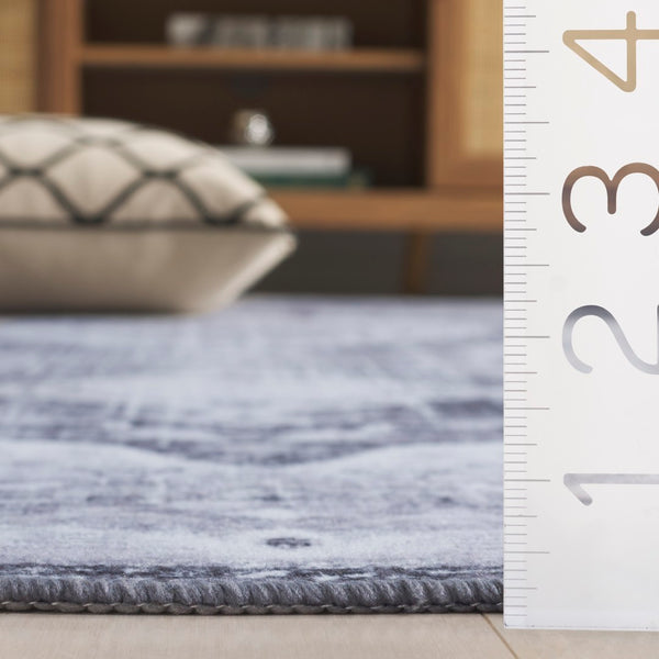 Safavieh Tucson Luxurious Machine Washable Area Rug - Elegant Slip-resistant Design For Timeless Style Dark Grey ,Light Grey Polyester Pile Tsn206f-4