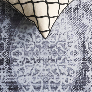 Safavieh Tucson Luxurious Machine Washable Area Rug - Elegant Slip-resistant Design For Timeless Style Dark Grey ,Light Grey Polyester Pile Tsn206f-4