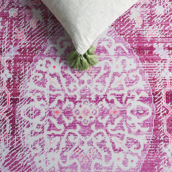 Safavieh Tucson Luxurious Machine Washable Area Rug - Elegant Slip-resistant Design For Timeless Style Fuchsia ,Purple Polyester Pile Tsn206p-6