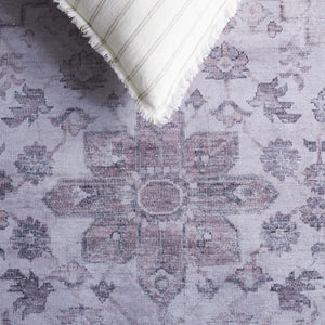 Safavieh Tucson Traditional Area Rug - Elegant Slip-resistant Runner For Hallways, Washable & Durable Design Grey ,Light Fuchsia Polyester Pile Tsn230f-5