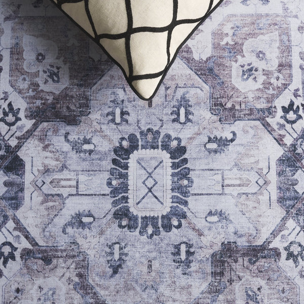 Safavieh Tucson Elegant Area Rug - Stylish Runner With Traditional Design, Durable Comfort & Easy Care Grey ,Light Purple Polyester Pile Tsn233f-5