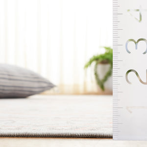 Safavieh Tucson Area Rug: Stylish Light Grey And Green Design, Soft Polyester Pile For Cozy Spaces Light Grey ,Light Green Polyester Pile Tsn913f-4r