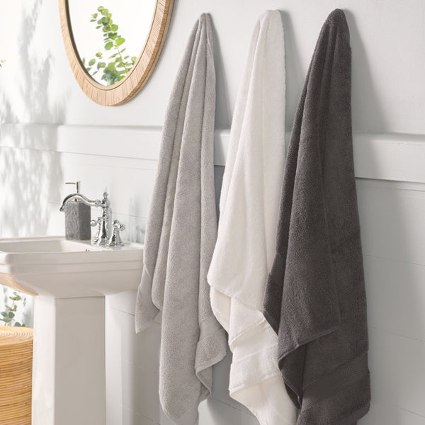 Safavieh Signature, 8 Piece Cotton Towel Set 650 GSM Chevron Dobby Border Hotel Bath Bundle Dark Gray TWL1860C