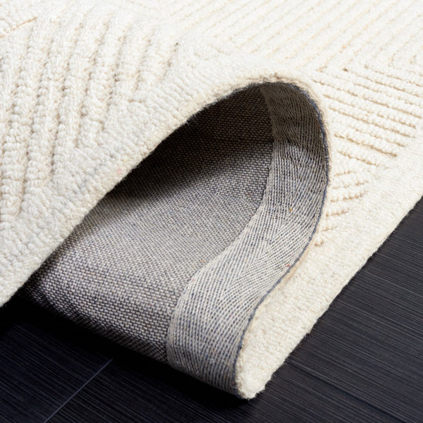 Safavieh Textural 103 Hand Tufted Modern Rug Ivory 5' x 8'