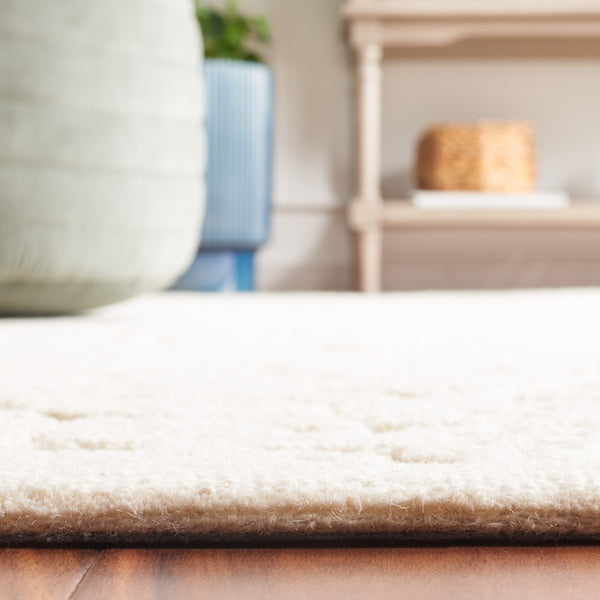 Safavieh Textural 107 Hand Tufted Modern Rug Ivory 5' x 8'