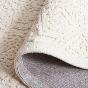 Safavieh Textural 107 Hand Tufted Modern Rug Ivory 5' x 8'