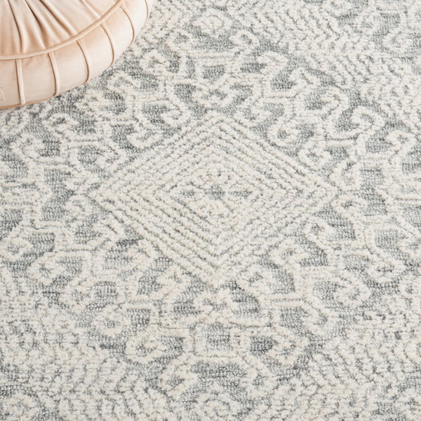Safavieh Textural 302 Hand Tufted Contemporary Rug Sage / Ivory 5' x 8'