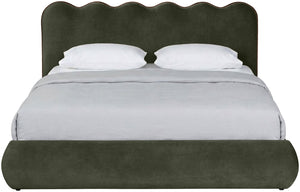 Meridian Furniture Tempo Queen Velvet Upholstered Bed Sculptural Headboard with Contrast Piping Glam Bedroom Green TempoGreen-Q
