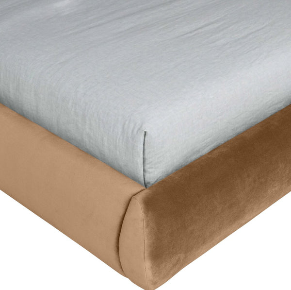 Meridian Furniture Tempo Sculptural Full Bed Plush Velvet Upholstery Curved Headboard Contrast Piping Detail Saddle TempoSaddle-F