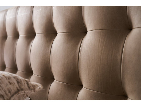 Universal Furniture Montclair Upholstered Bed In Rich Vail Toffee Leather - Elegant Tufted Headboard For Luxurious Style Toffee  U508310b-universal