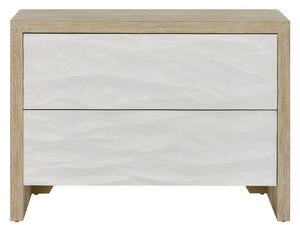Universal Furniture Oasis Chest: Elegant Wave-patterned Drawers With Dockside Oak Finish And Integrated Electrical Outlets Dockside Natural Tan Oak And White  U533365-universal