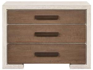 Universal Furniture Mist Oak Bachelors Chest with Walnut Drawer Fronts Built in Usb Charging Ports U560A360