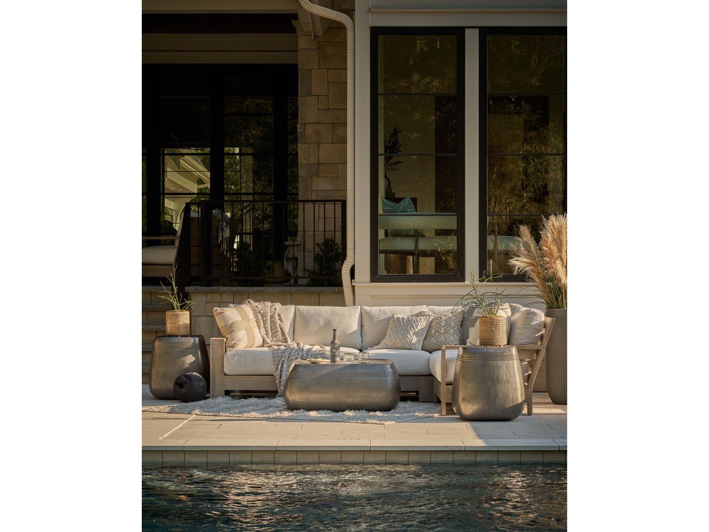 Universal Furniture Saratoga Cocktail Table - Thumbnail 4