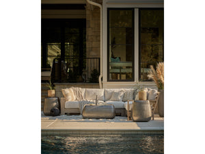 Universal Furniture Saratoga Cocktail Table   U423801-universal