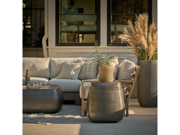 Universal Furniture Saratoga End Table   U423802-universal