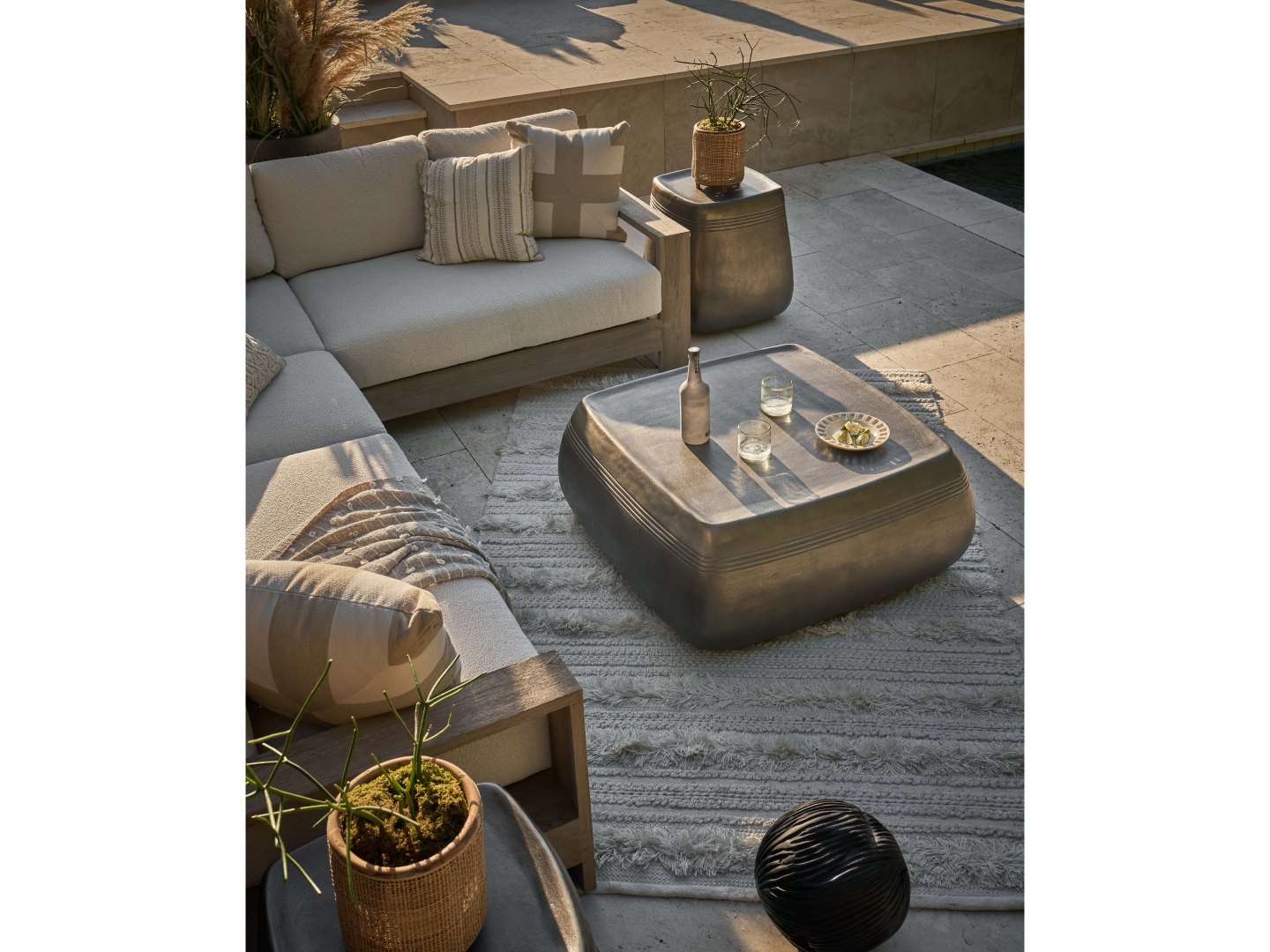 Universal Furniture Saratoga Cocktail Table - Thumbnail 3