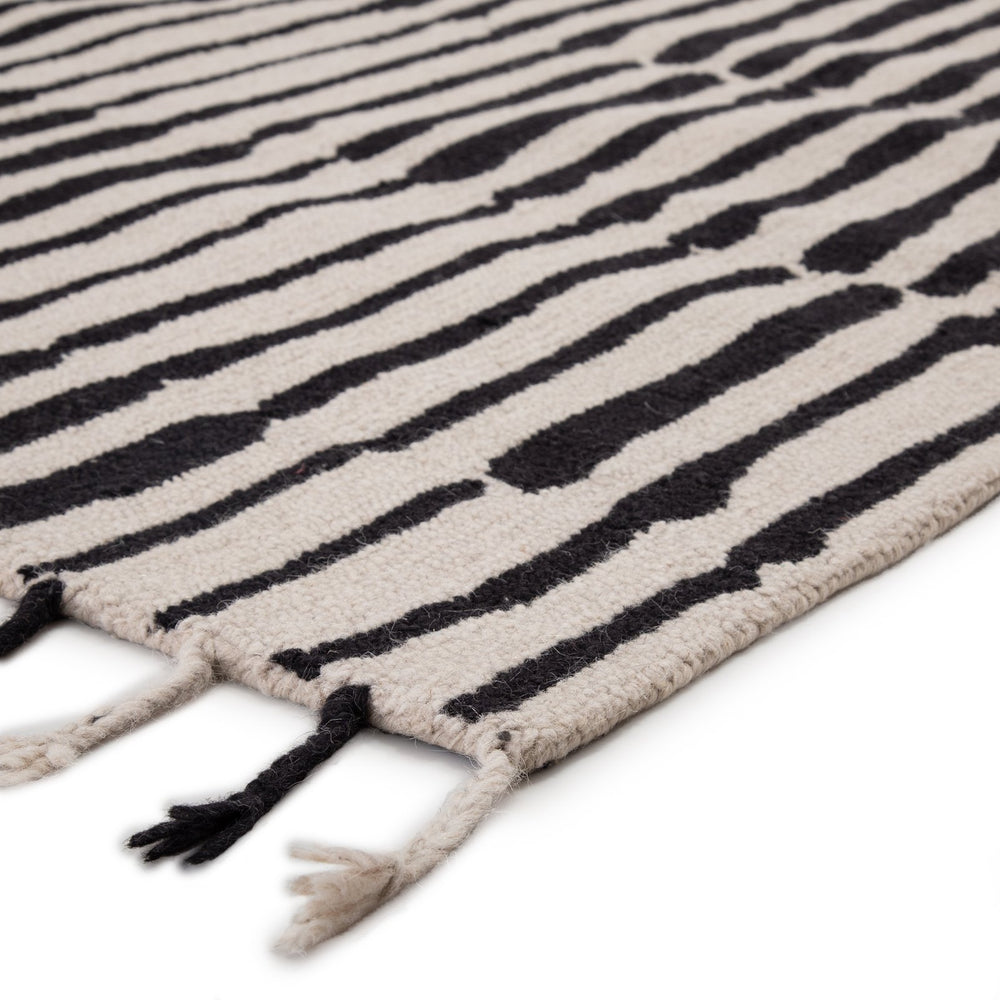 Jaipur Living Vera By Nikki Chu Saville Vnk08 Tufted Handmade 100% Wool Contemporary/Modern Tribal Indoor Rug Black, Ivory 100% Wool, 100% Cotton Rug145420