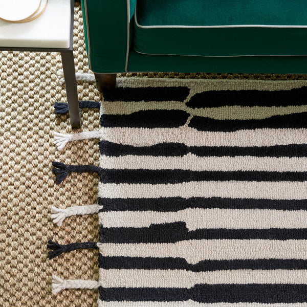 Jaipur Living Vera By Nikki Chu Saville Vnk08 Tufted Handmade 100% Wool Contemporary/Modern Tribal Indoor Rug Black, Ivory 100% Wool, 100% Cotton Rug145420