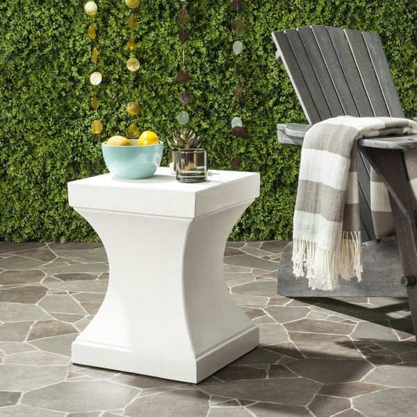 Safavieh CURBY Concrete Accent Stool - Stylish Industrial Chic for Indoor & Outdoor Spaces, Versatile Design Ivory VNN1002B