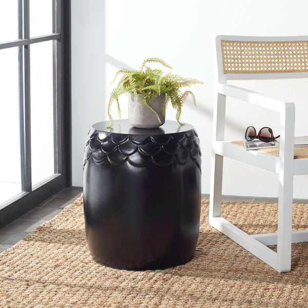 Safavieh JULYVIA Concrete Accent Stool – Stylish Outdoor Seating with Textured Design for Modern Spaces Black VNN1037C