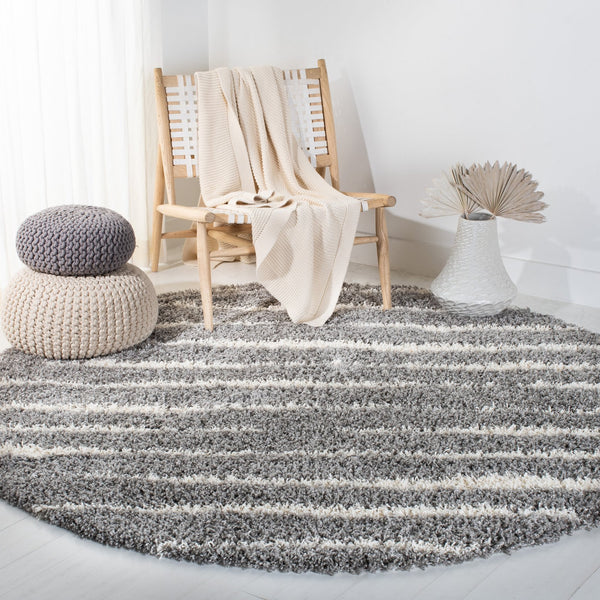 Safavieh Venus Luxurious Shag Area Rug In Grey And Ivory - Enhance Your Living Space With Elegance And Comfort Grey ,Ivory 61% Polypropylene,24% Jute,7% Polyester,8% Latex Vns603j-5