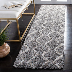 Safavieh Venus Shag Rug 680j - Luxurious Softness And Style For Your Home Décor, Perfect For Cozy Living Spaces Grey ,Ivory 61% Polypropylene,24% Jute,7% Polyester,8% Latex Vns680j-7r