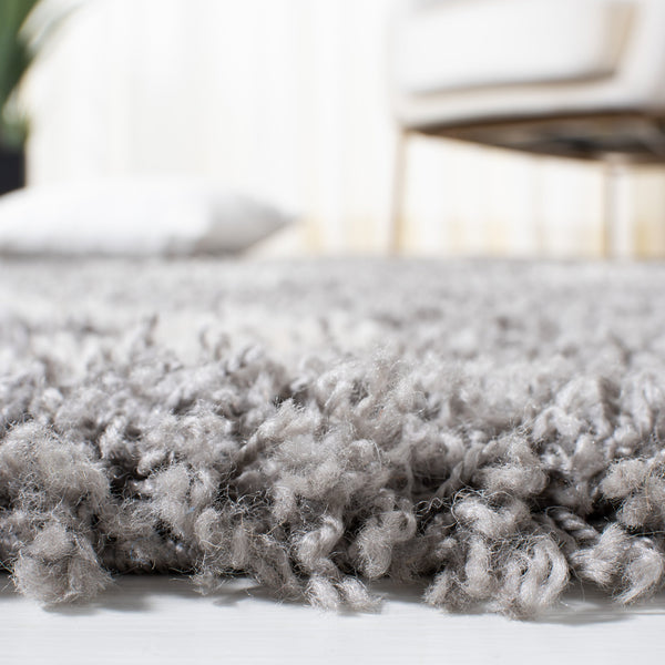 Safavieh Venus Shag Rug 680j - Luxurious Softness And Style For Your Home Décor, Perfect For Cozy Living Spaces Grey ,Ivory 61% Polypropylene,24% Jute,7% Polyester,8% Latex Vns680j-7r