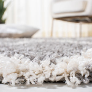 Safavieh Venus Shag Area Rug - Luxuriously Soft, Stylish Grey And Ivory Design For Modern Home Decor Grey ,Ivory 61% Polypropylene,24% Jute,7% Polyester,8% Latex Vns681j-5