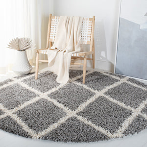 Safavieh Venus Shag Area Rug - Luxuriously Soft, Stylish Grey And Ivory Design For Modern Home Decor Grey ,Ivory 61% Polypropylene,24% Jute,7% Polyester,8% Latex Vns681j-5