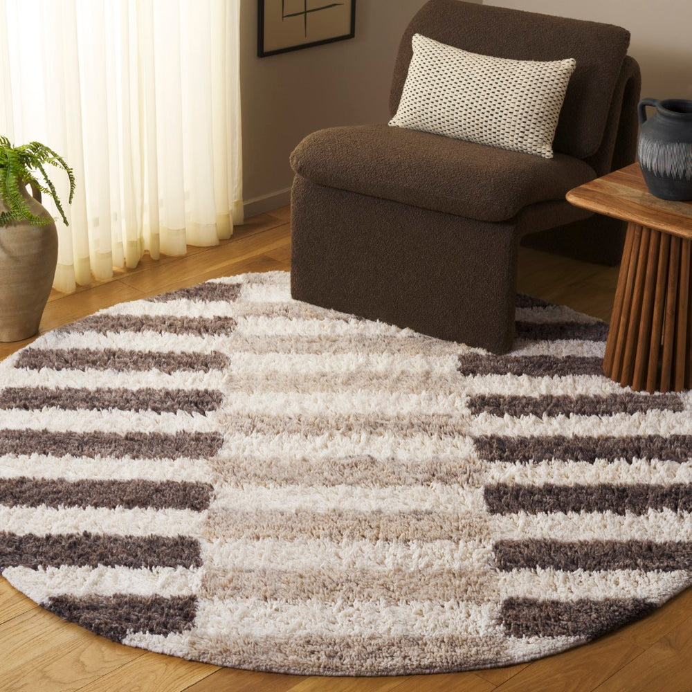 Safavieh Vermont Hand-tufted Wool Area Rug - Luxurious Modern Design For Sophisticated Home Decor Style Ivory ,Grey Wool Pile Vrm220a-6