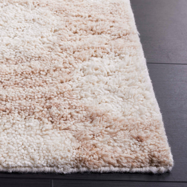 Safavieh Vermont 5'0" X 8'0" Handcrafted Area Rug - Luxurious Ivory & Beige, Soft Organic Pattern, Eco-friendly Ivory ,Beige 70% Wool,30% Recycled Cotton Vrm226a-5
