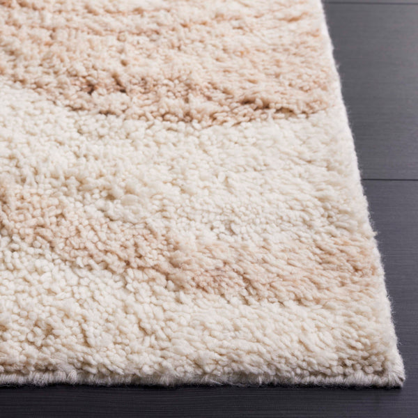 Safavieh Vermont 5' X 8' Ivory Beige Area Rug - Luxurious Table-tufted Design For Modern Living Spaces Ivory ,Beige 70% Wool,30% Recycled Cotton Vrm227a-5