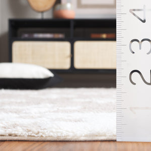 Safavieh Vermont Hand-tufted Wool-blend Area Rug - Elegant Cross Motif Design For Contemporary Spaces Beige ,Ivory 80% Wool,20% Cotton Vrm558b-6sq