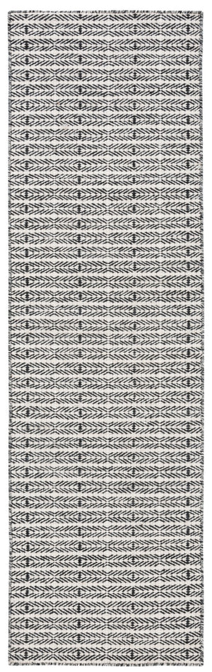 Safavieh Vermont Hand-tufted Area Rug – Artisan Crafted Wool And Cotton Blend For Timeless Elegance And Style Black ,Ivory 80% Wool And 20% Cotton Vrm803z-211