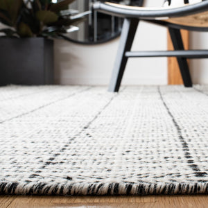 Safavieh Vermont Hand-tufted Area Rug – Artisan Crafted Wool And Cotton Blend For Timeless Elegance And Style Black ,Ivory 80% Wool And 20% Cotton Vrm803z-211