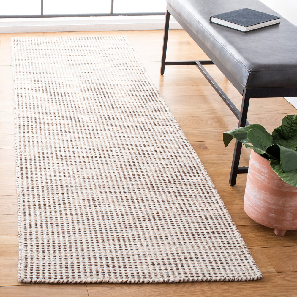 Safavieh Vermont Hand-Tufted Wool-Cotton Rug In Warm Brown And Ivory Tones, Low-Profile Pile, Durable Indian Craftsmanship 10'-0" x 14'-0" VRM805T-10