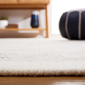Safavieh Vermont 807 VRM807 Hand Woven  Rug Ivory / Black VRM807C-7SQ