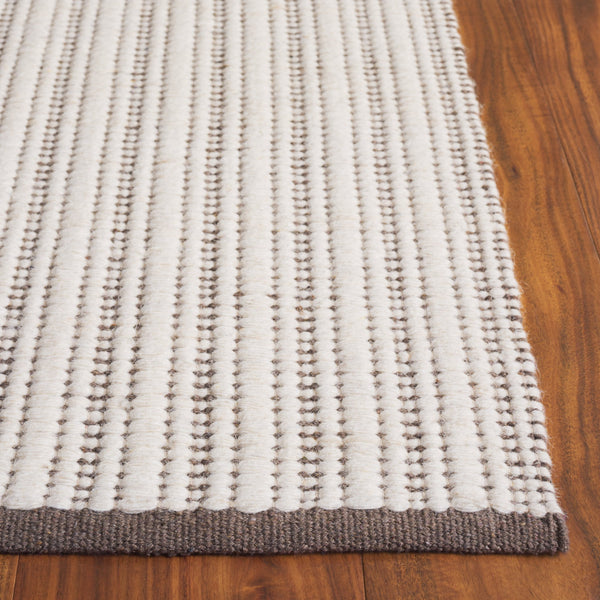 Safavieh Vermont Hand Woven Runner Rug - Timeless Elegance For Hallways, Crafted In India With Premium Materials Beige ,Ivory 60% Cotton 40% Wool Vrm909b-5