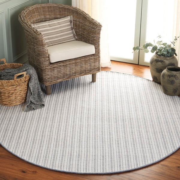 Safavieh Vermont Hand-woven Area Rug - Elegant Artisanal Design For Living Room, Bedroom, Or Dining Area Grey ,Ivory 60% Cotton 40% Wool Vrm909f-3